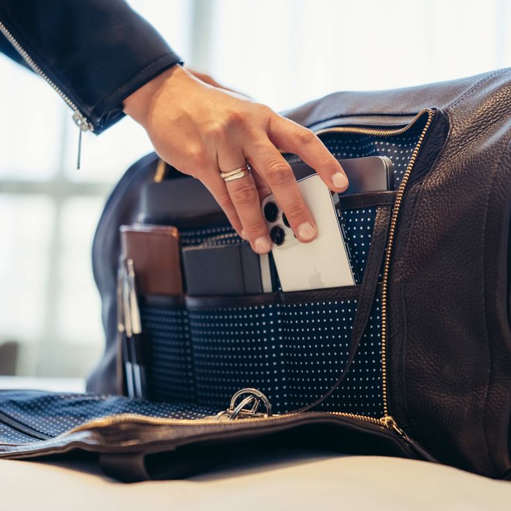 PackWise™ – Verwandelbare Reisetasche