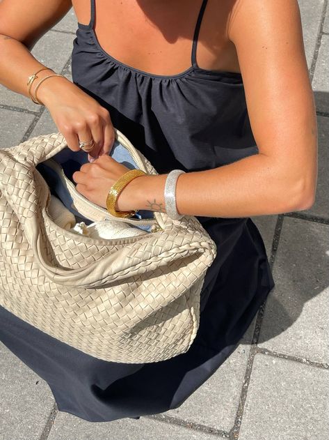 Elara Muse™ – Selbstbewusst auftreten