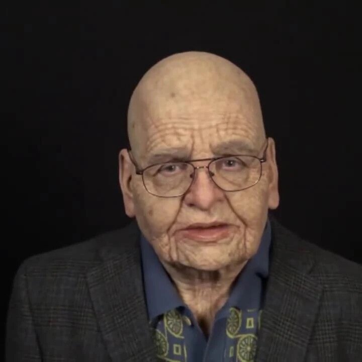 ElderMorph™ - Hyperrealistische Old-Man-Maske mit beweglichem Mund