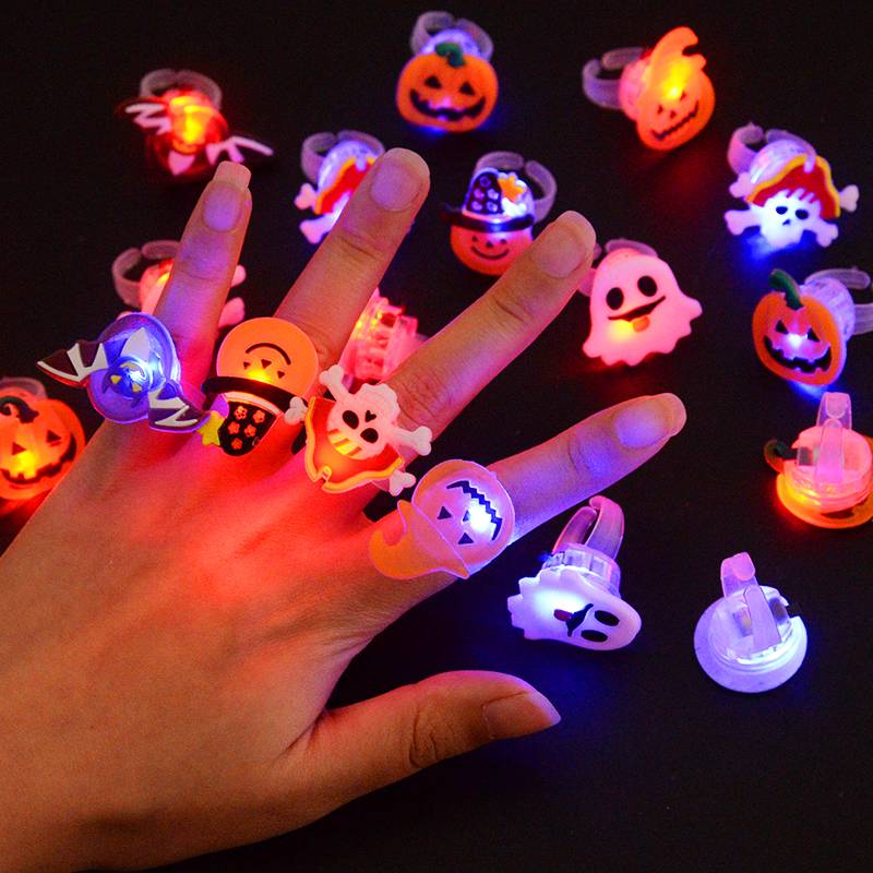 50 % RABATT | GloHex™ | Halloween - LED-Leuchtring & Brosche