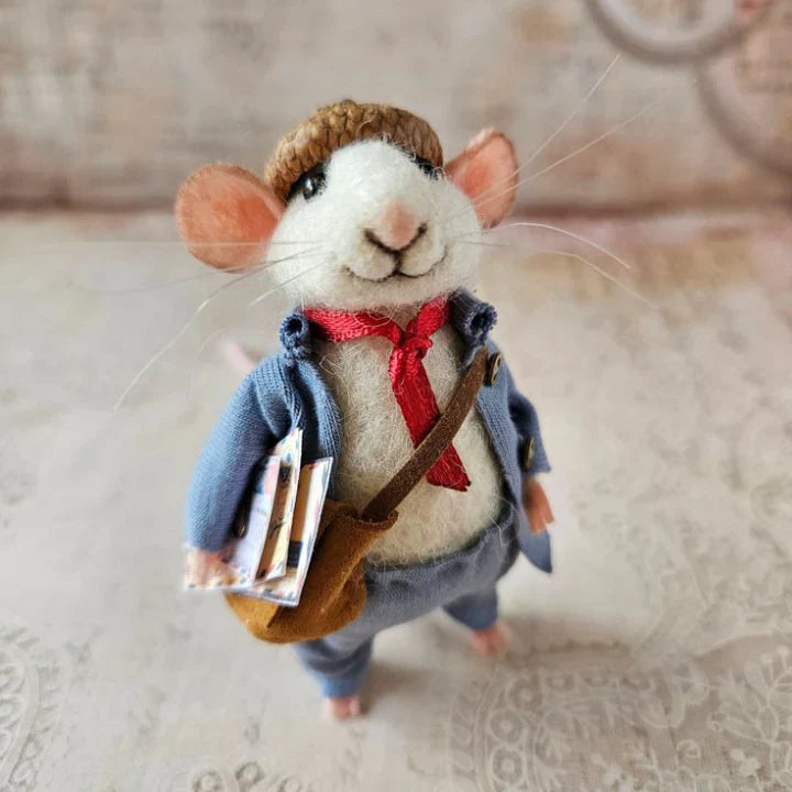 WhiskerWool™ – Handgefertigte, nadelfilzte Maus