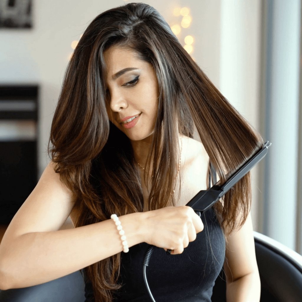 GlossySmooth™ | Frizz-Free Perfection