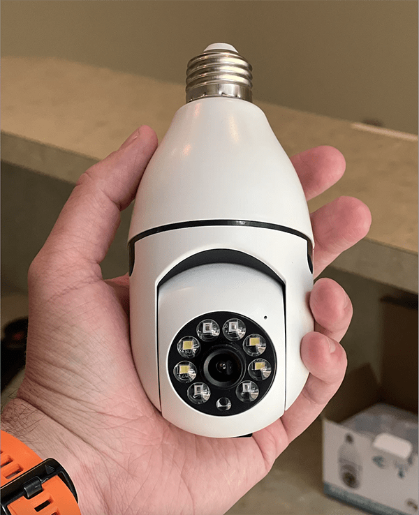 Die Original BulbCam360 – Kabellose Intelligente Sicherheitskamera