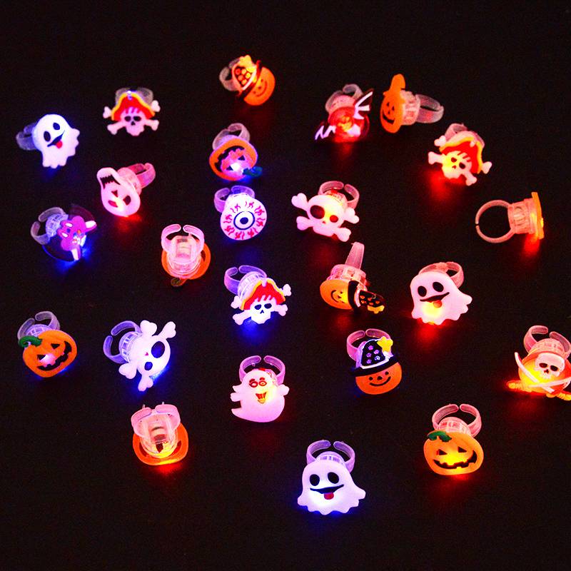 50 % RABATT | GloHex™ | Halloween - LED-Leuchtring & Brosche