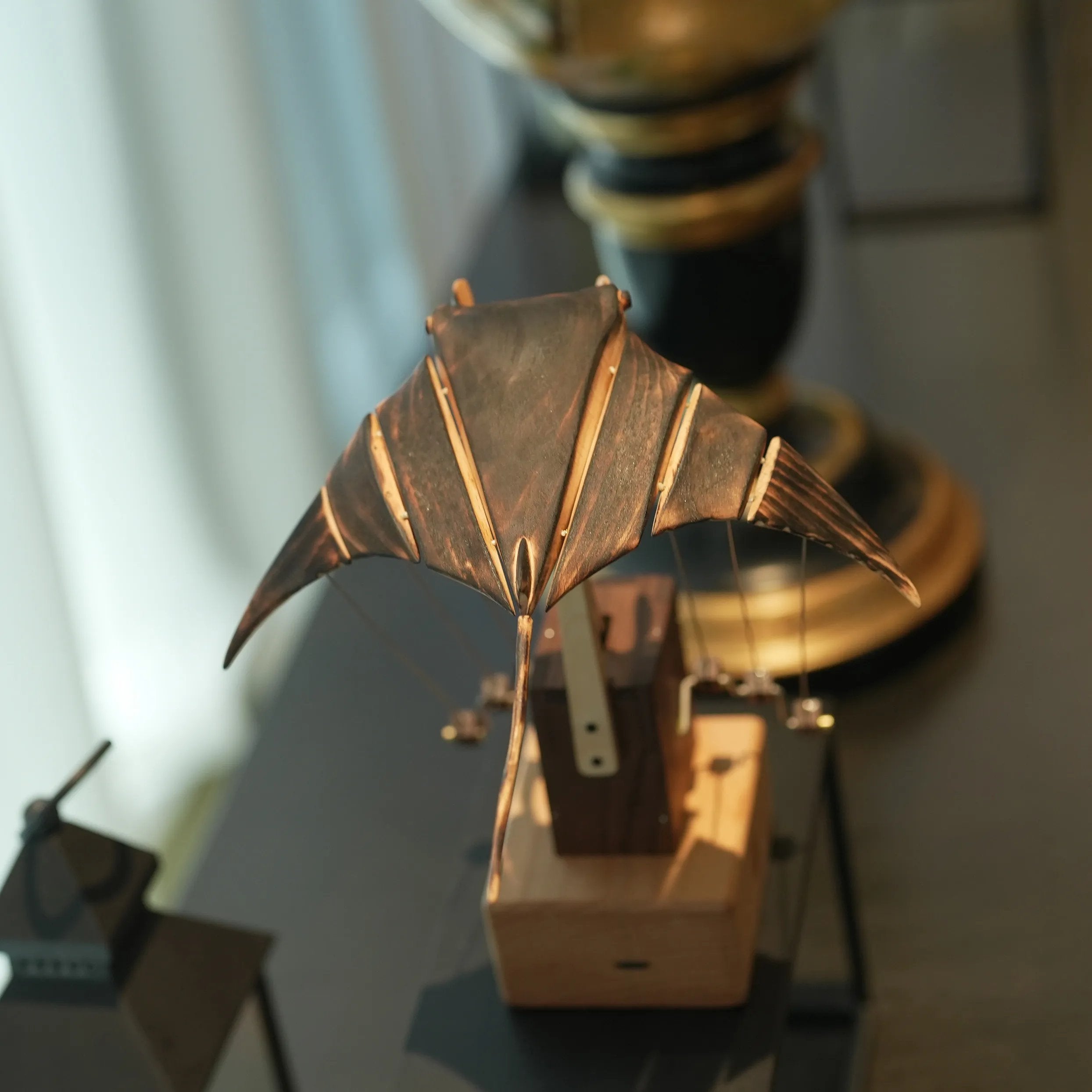 MantaGlide™ – Handgefertigter bionischer Mantarochen