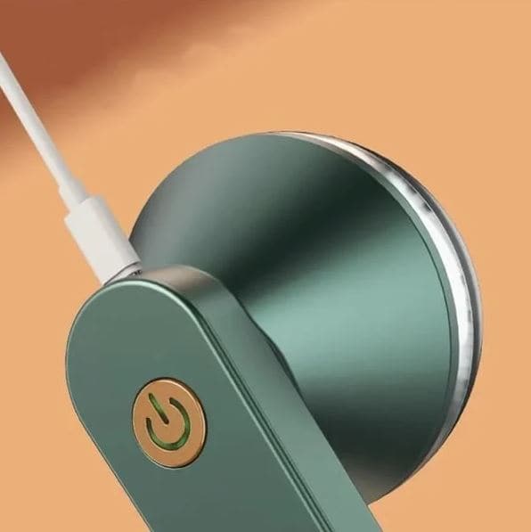 AntiPlush™ – Wiederaufladbarer Fusselentferner für glatte Kleidung [50% Rabatt]