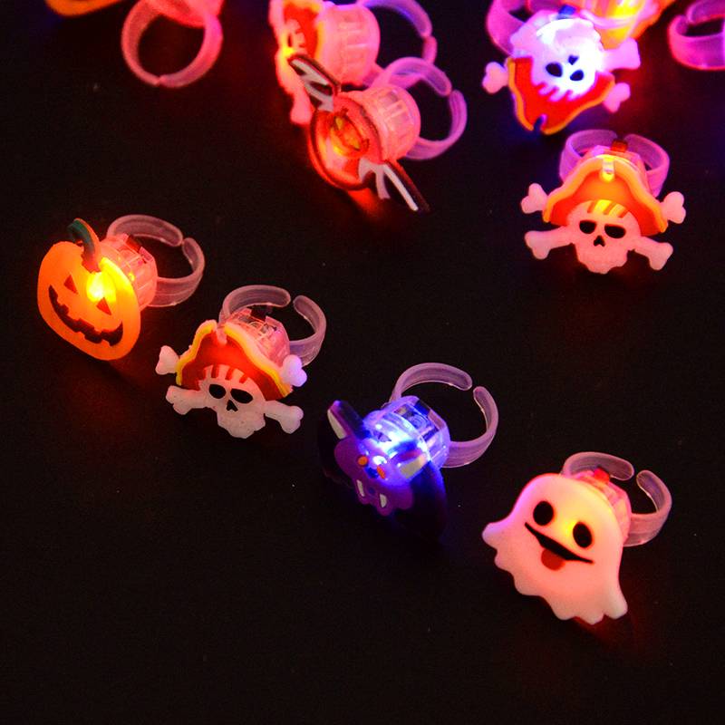 50 % RABATT | GloHex™ | Halloween - LED-Leuchtring & Brosche