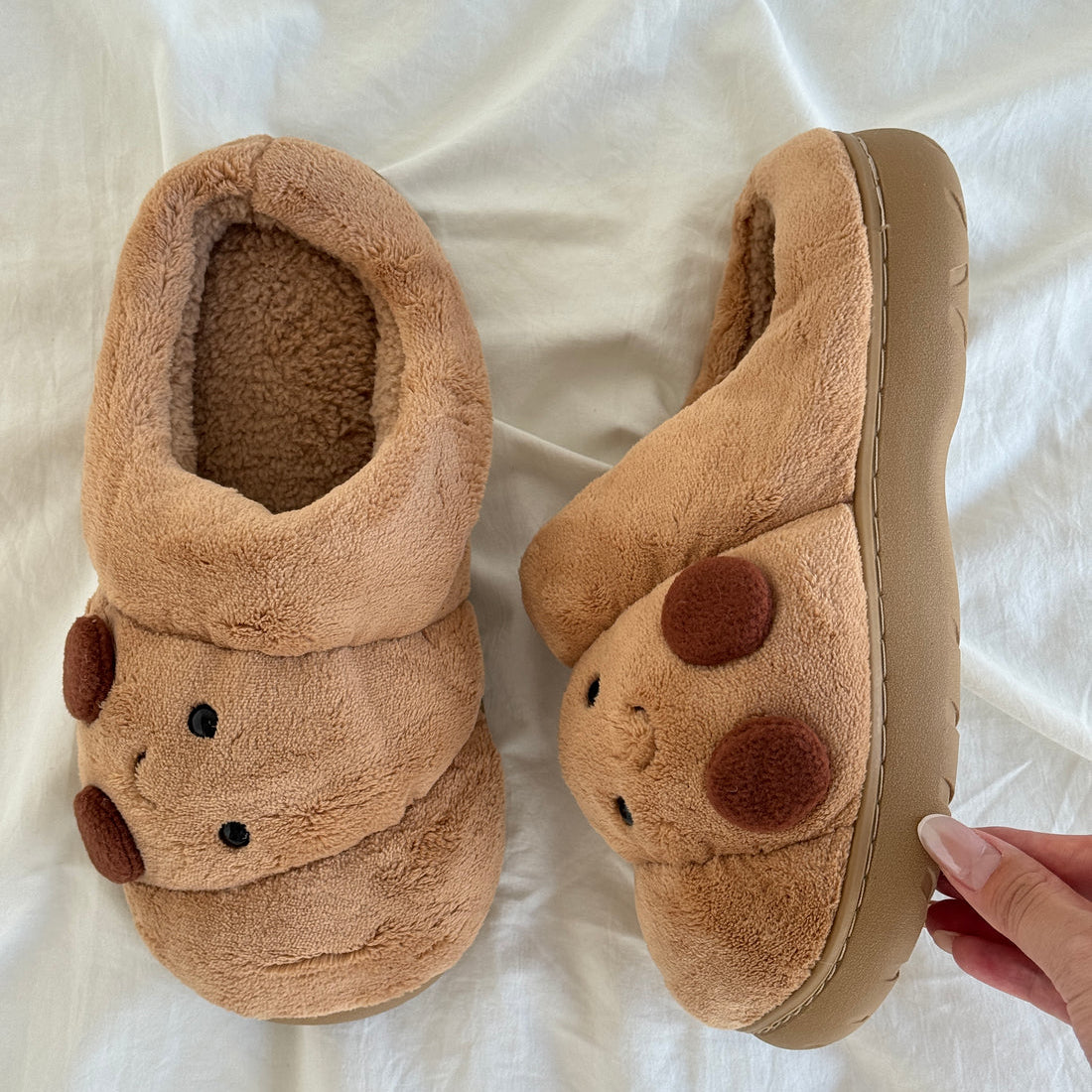 CroissantCuddles™ – Kuschelkissen