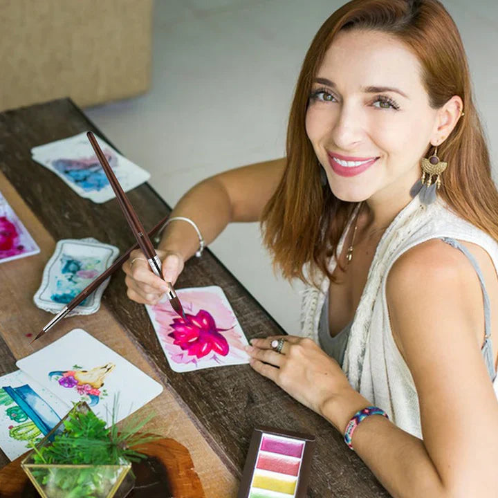 DetailEase™ – Präzisions-Detailbürste mit zwei Fasern