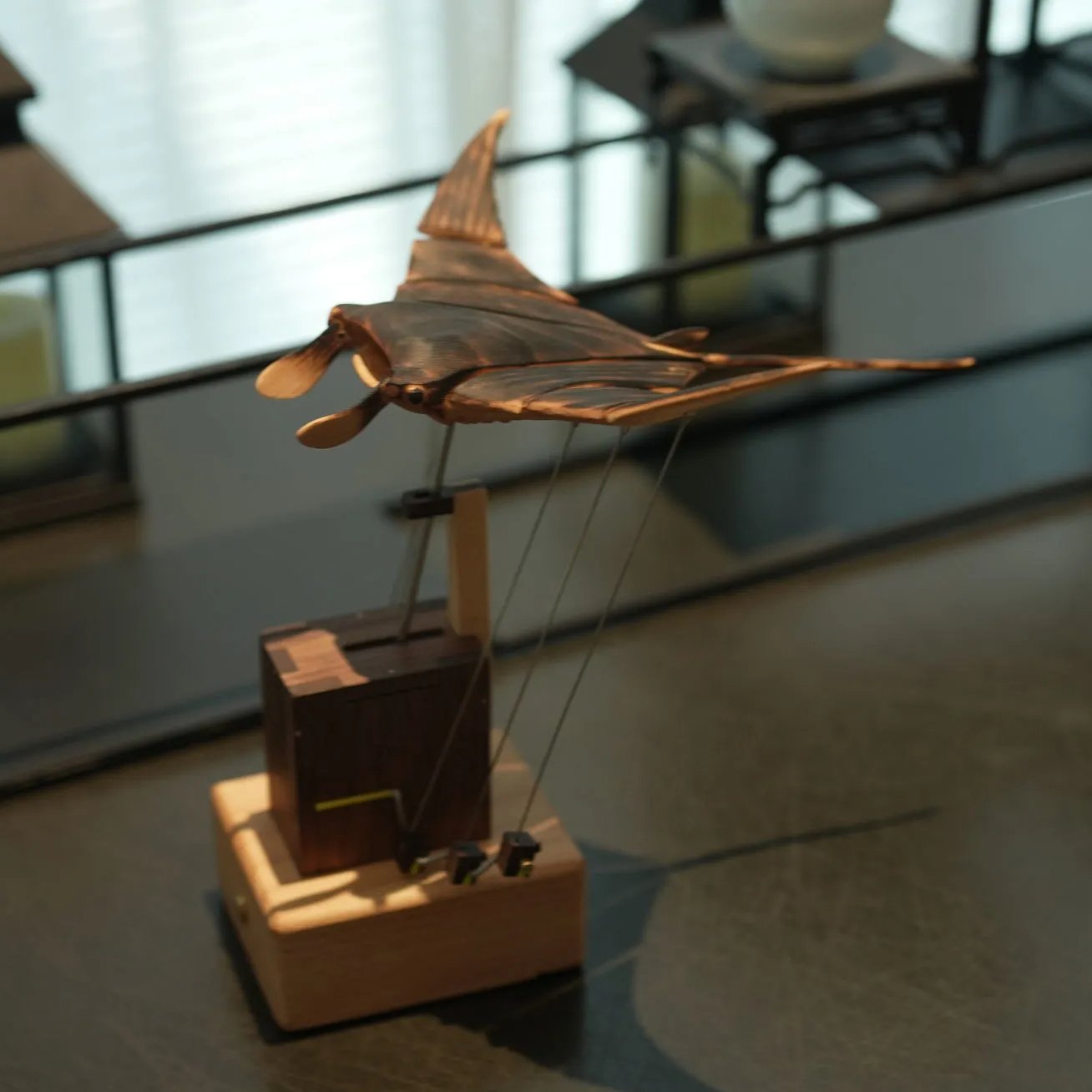 MantaGlide™ – Handgefertigter bionischer Mantarochen