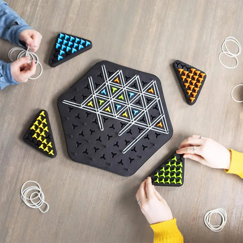 Kettendreieck-Strategiespiel – elegantes Denkspiel für 2–4 Spieler