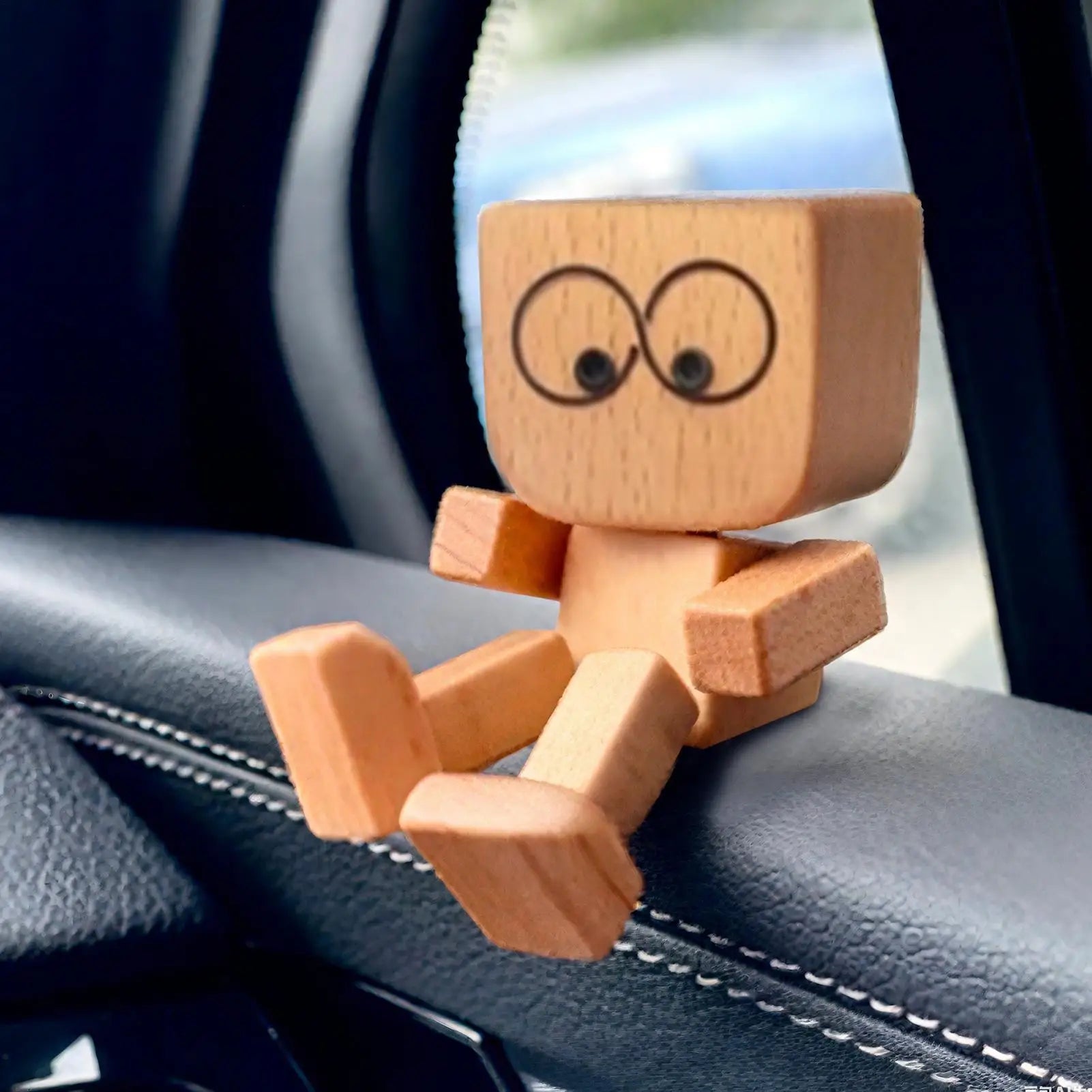 1+1 GRATIS | HolzLiora™ - Handgefertigte Holzfigur