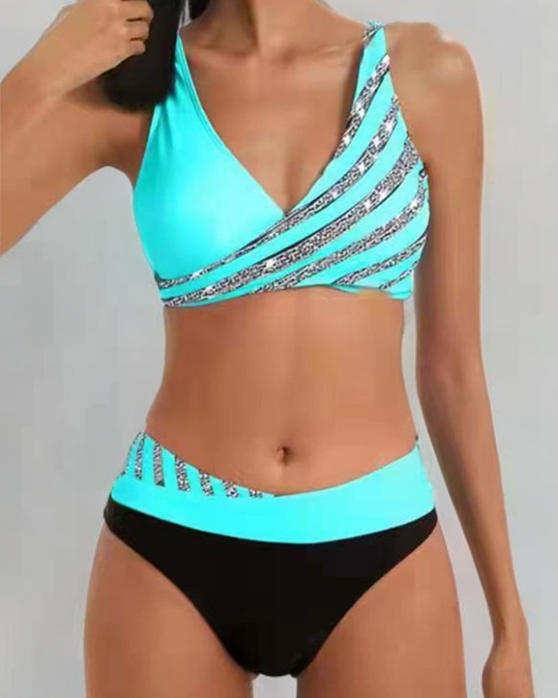 Missy – Asymmetrisches Bikini-Set mit Kontrastdetails für Damen