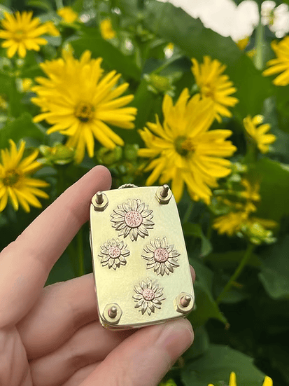 BloomPocket™ – Tragbare Blumenpresse
