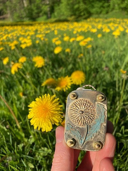 BloomPocket™ – Tragbare Blumenpresse