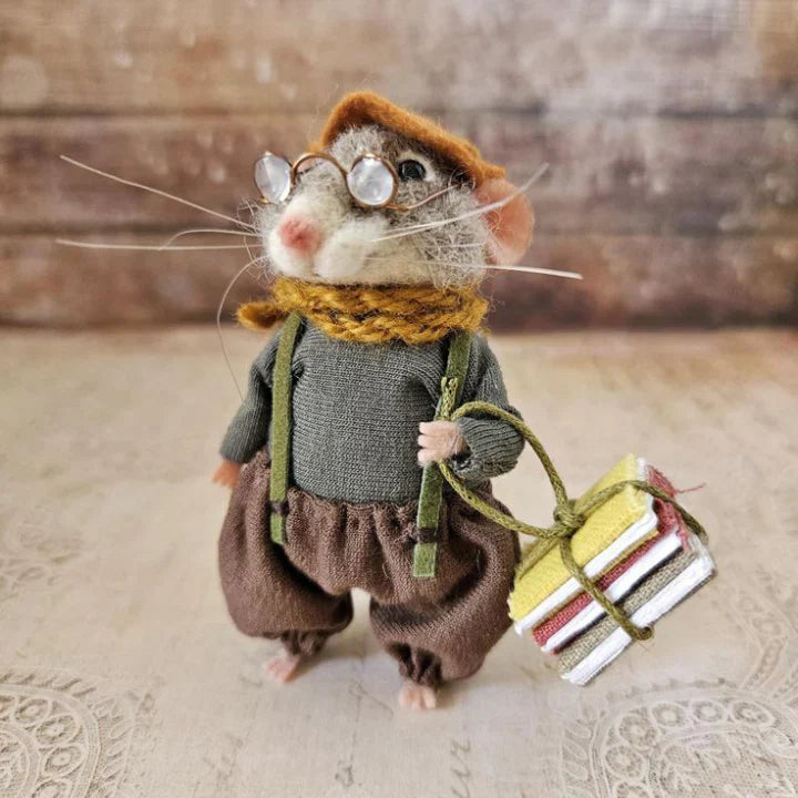 WhiskerWool™ – Handgefertigte, nadelfilzte Maus