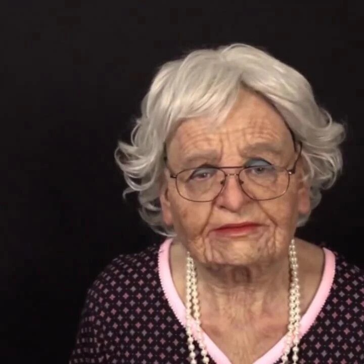 ElderMorph™ - Hyperrealistische Old-Man-Maske mit beweglichem Mund