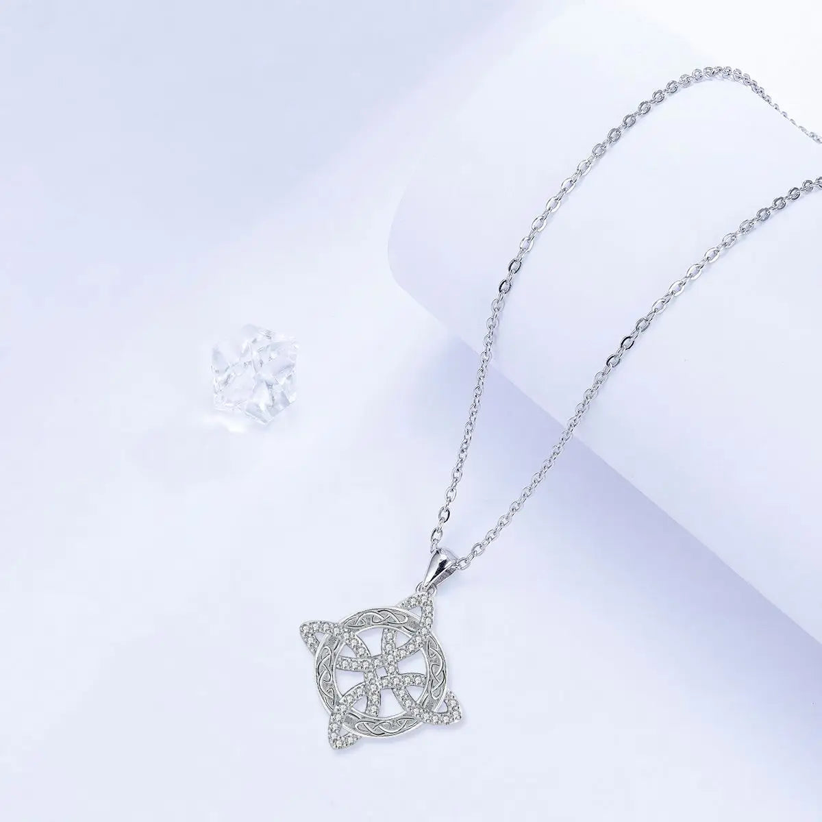 WitchKnot™ – Schutz-Amulett