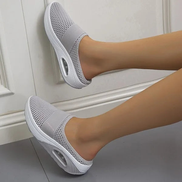 Judit – Orthopädische Slipper für Damen